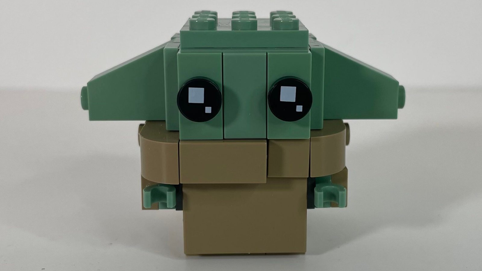 75317 grogu brickheadz lego set ears down